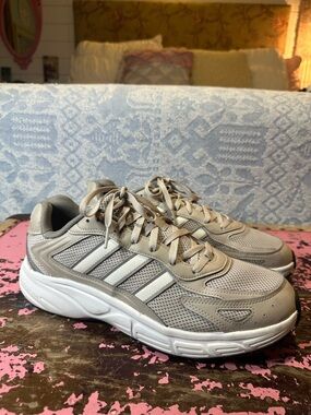 ADIDAS Men’s Cloudfoam Comfort tennis shoes Sz 13